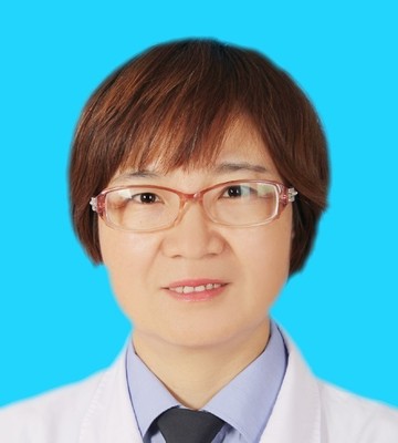 王霞
