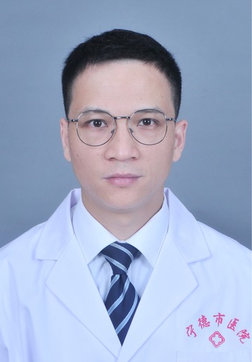 刘明