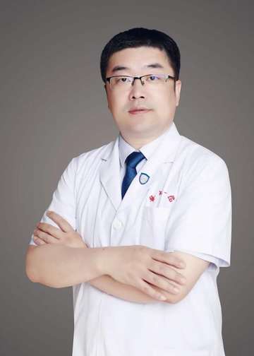 曹亮