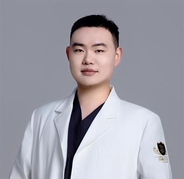 吴嘉豪