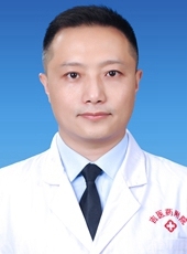 张筠
