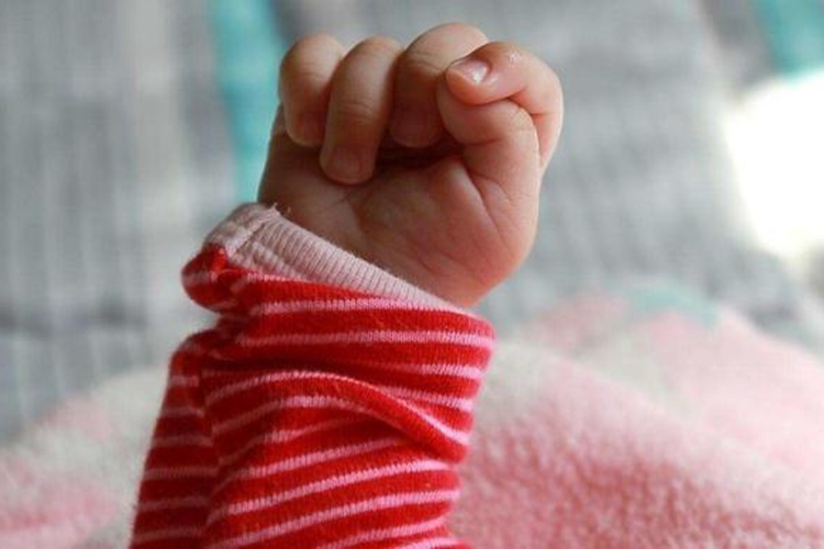 脑瘫握持反射异常图