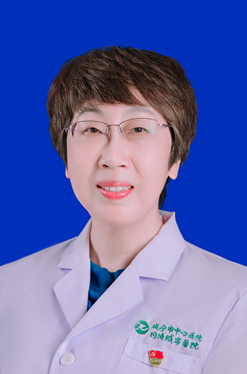 万致婷