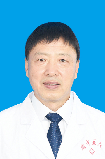 王立群