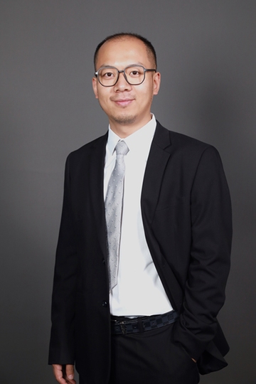张明亮