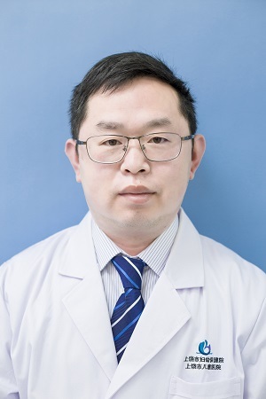 卢文华