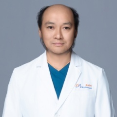 何强