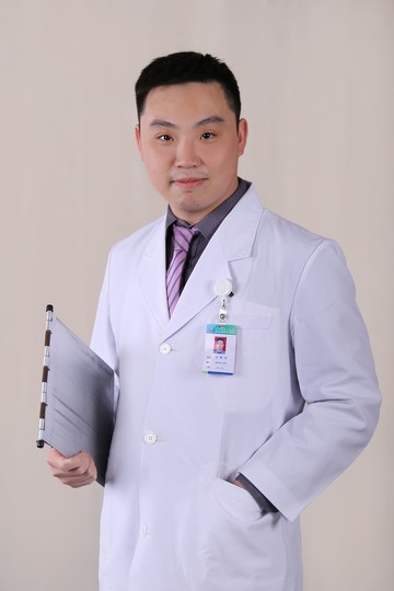 何耀明