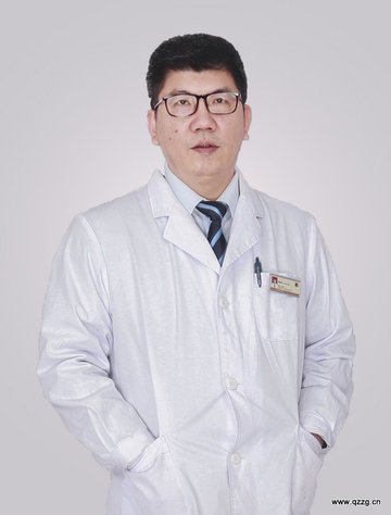 赖展龙
