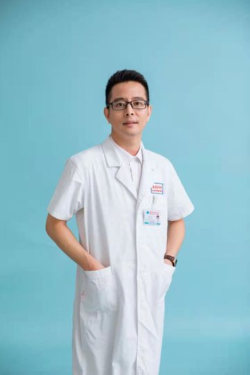 施小龙