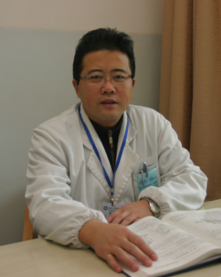 秦伟