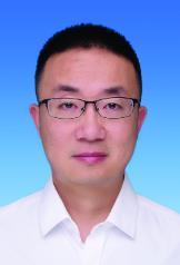 李伟