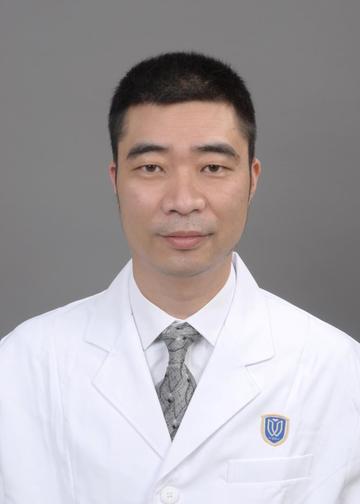 李伟