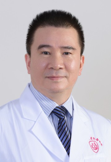 黄家强
