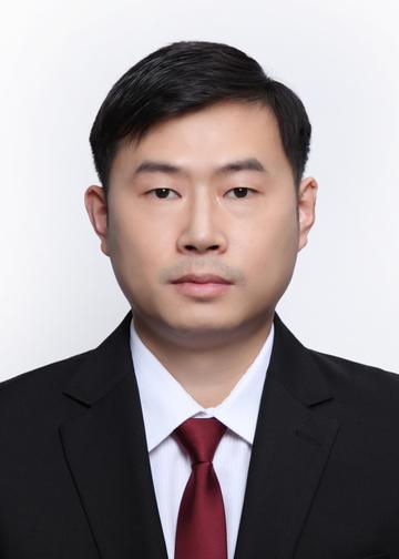 操斌