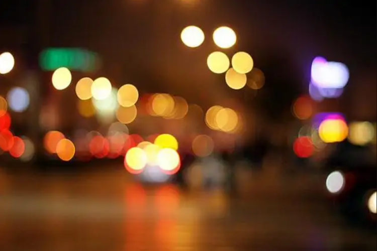 视网膜裂孔视物模糊图