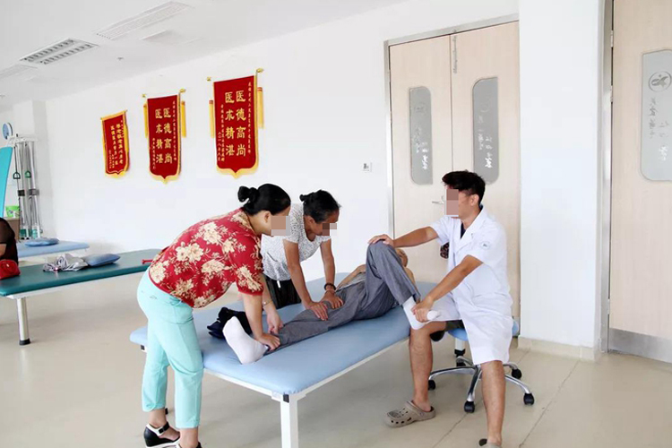 脑梗康复被动锻炼图