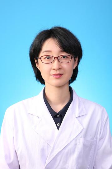 崔静