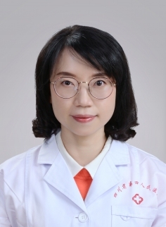 黄莉