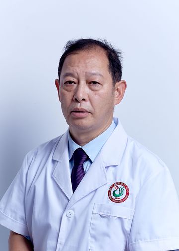 陆正青